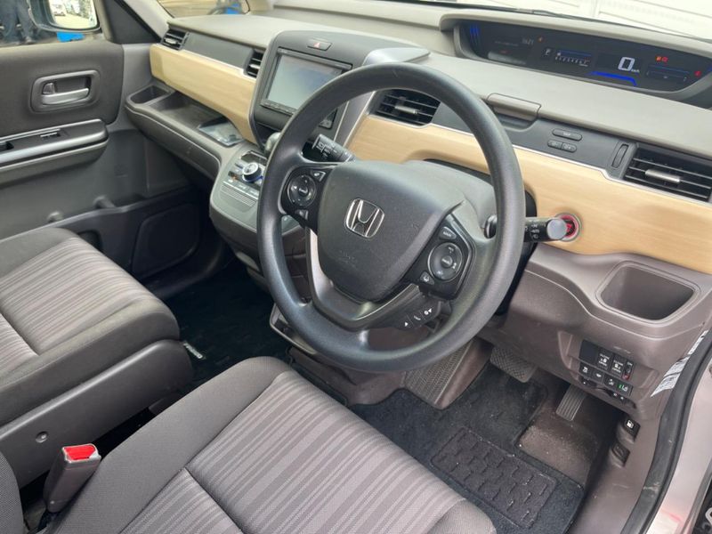 2016 Honda Freed DBA-GB5 (UW-6a979315ac3d5)[26]