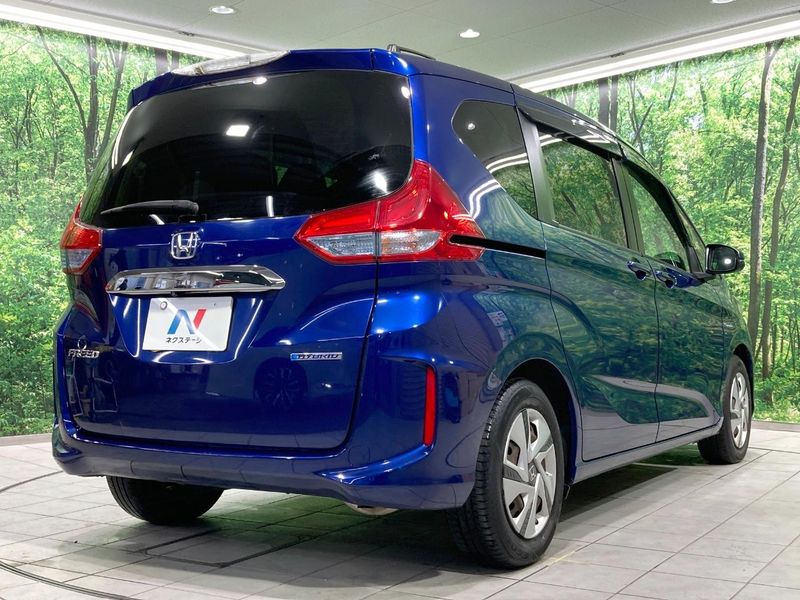 2017 Honda Freed hybrid DAA-GB7 (UW-6a979318dd39a)[12]