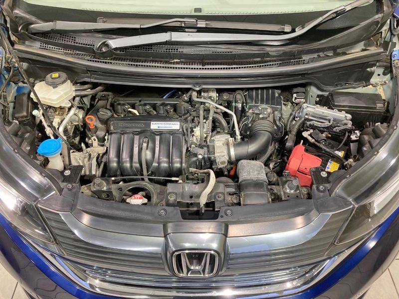 2017 Honda Freed hybrid DAA-GB7 (UW-6a979318dd39a)[7]