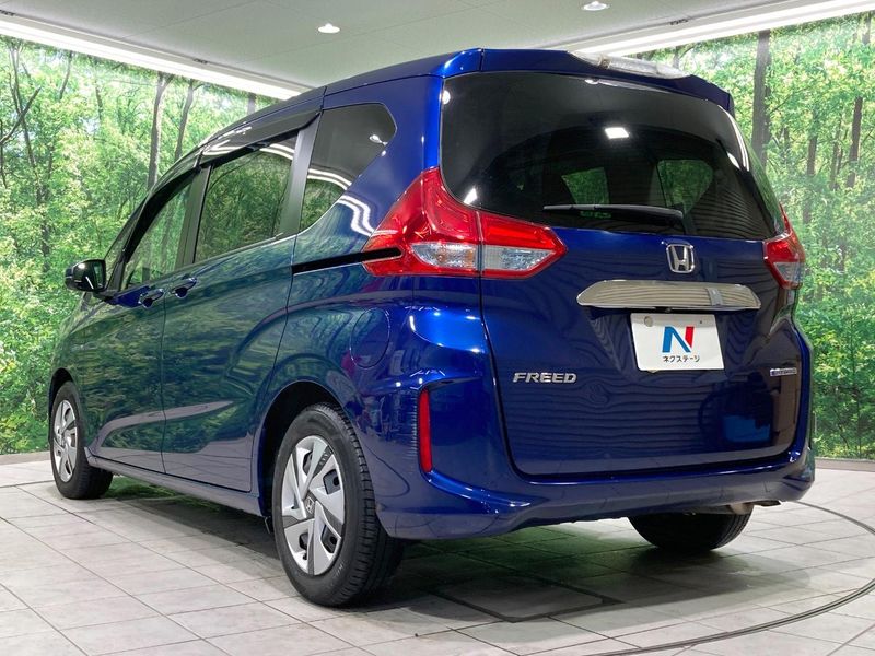 2017 Honda Freed hybrid DAA-GB7 (UW-6a979318dd39a)[21]