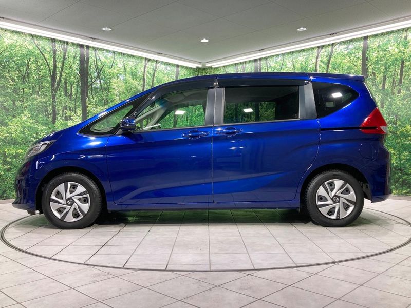 2017 Honda Freed hybrid DAA-GB7 (UW-6a979318dd39a)[22]