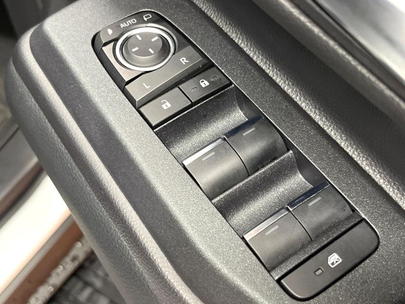 2025 Toyota Land Cruiser 250 3DA-GDJ250W (UW-6a97932308c45)[22]