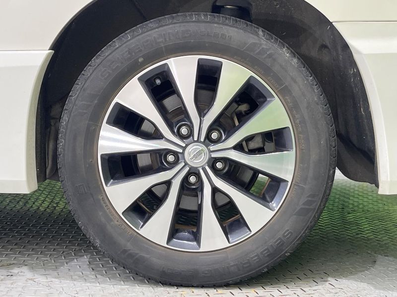 2017 Nissan Serena DAA-GFC27 (UW-6a97932810866)[6]