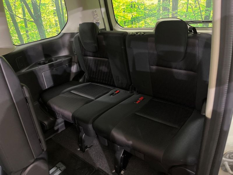 2017 Nissan Serena DAA-GFC27 (UW-6a97932810866)[27]