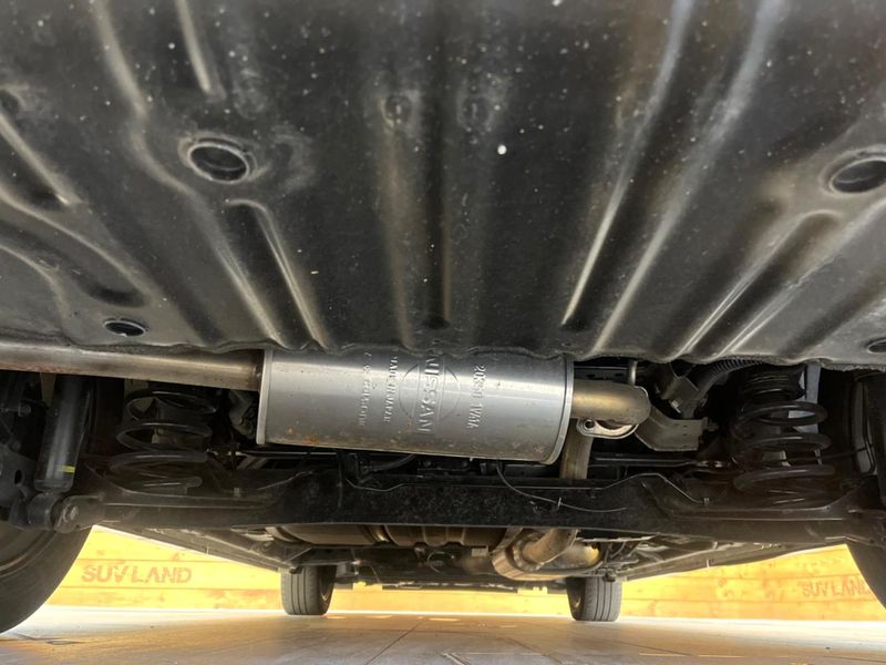 2017 Nissan Serena DAA-GFC27 (UW-6a9793286c5a6)[14]