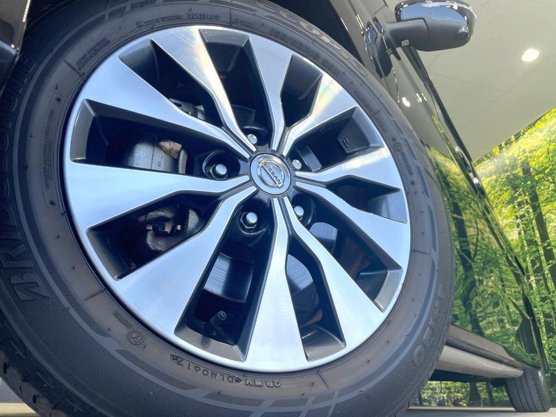 2017 Nissan Serena DAA-GFC27 (UW-6a979329ae039)[16]