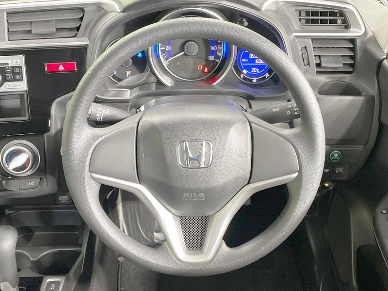 2013 Honda Fit DBA-GK4 (UW-6a979339826f2)[14]