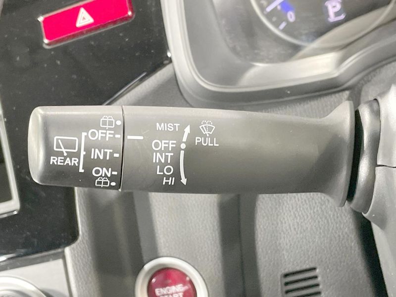 2013 Honda Fit DBA-GK4 (UW-6a979339826f2)[27]
