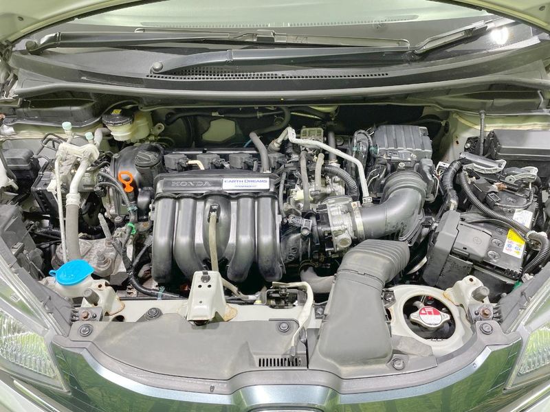 2013 Honda Fit DBA-GK4 (UW-6a979339826f2)[4]
