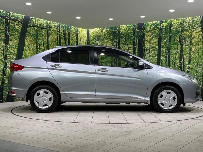 2015 Honda Grace DBA-GM9 (UW-6a97933b25196)[26]