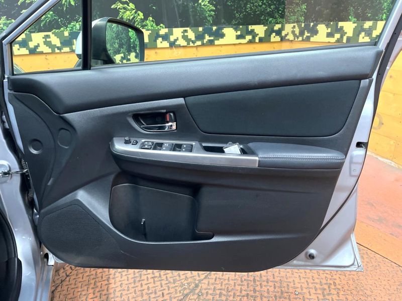 2015 Subaru Impreza Sport DBA-GP2 (UW-6a97934080bd5)[16]