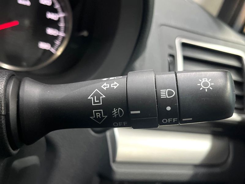 2015 Subaru Impreza Sport DBA-GP2 (UW-6a97934080bd5)[29]