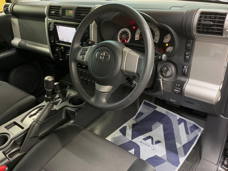 2014 Toyota FJ CRUISER CBA-GSJ15W (UW-6a97934fafa93)[29]
