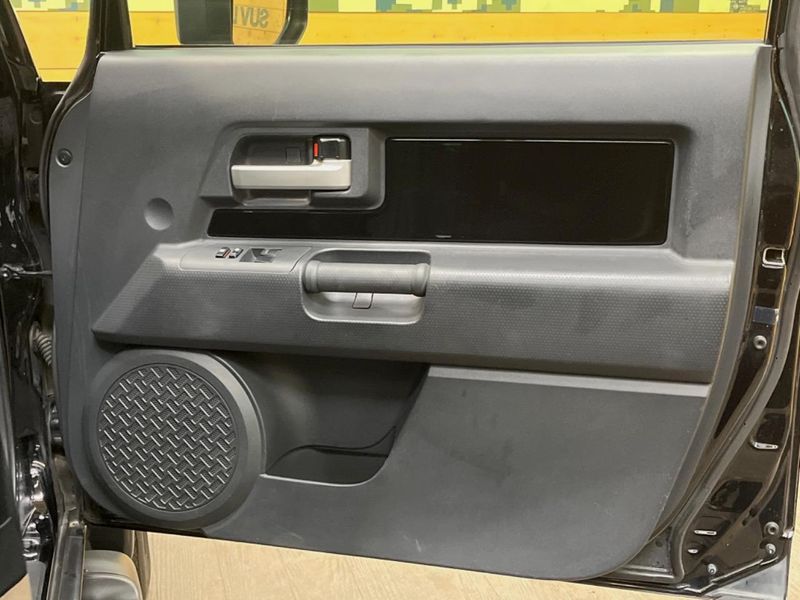 2014 Toyota FJ CRUISER CBA-GSJ15W (UW-6a97934fafa93)[27]