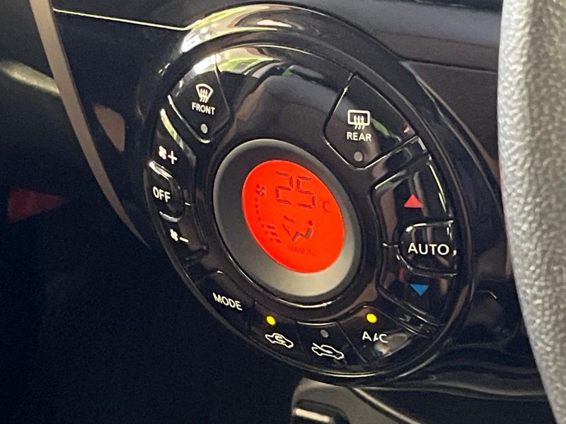 2017 Nissan Note DAA-HE12 (UW-6a979369cd24b)[16]