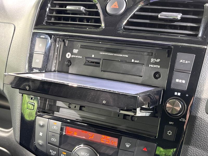 2015 Nissan Serena DAA-HFC26 (UW-6a97937d2cad5)[26]