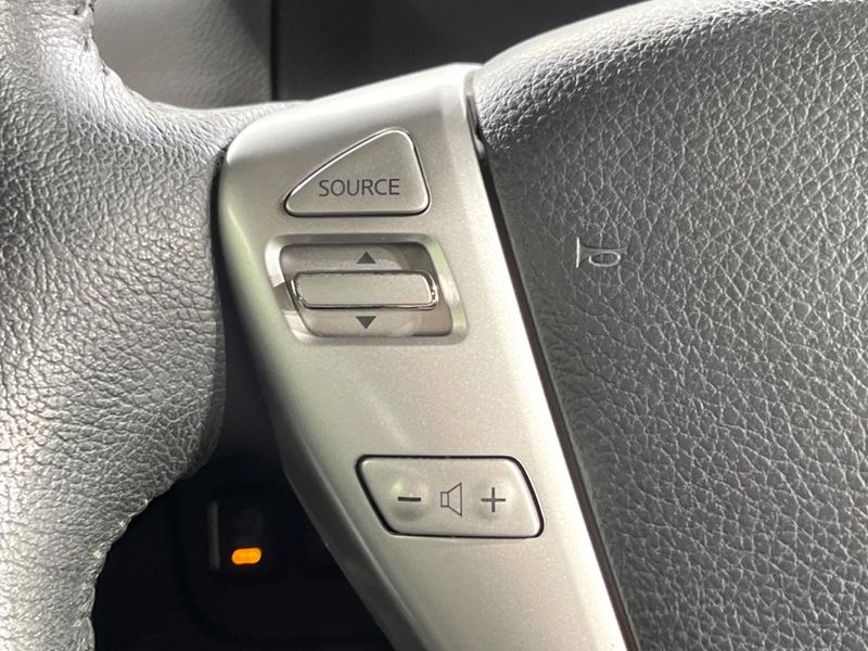 2015 Nissan Serena DAA-HFC26 (UW-6a97937d2cad5)[19]