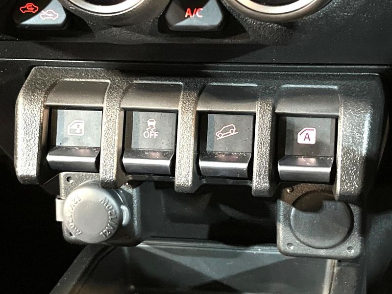 2025 Suzuki Jimny 3BA-JB64W (UW-6a97939b7feab)[17]