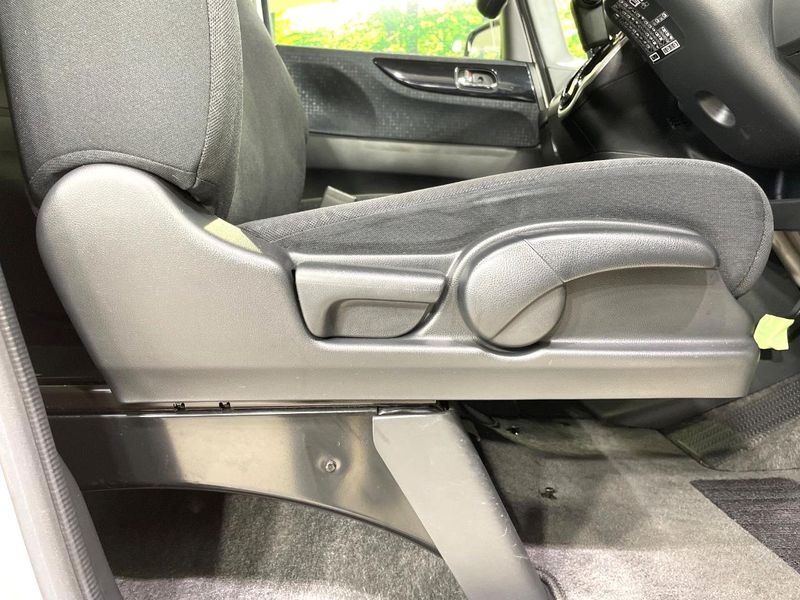 2015 Honda N-BOX CUSTOM DBA-JF1 (UW-6a9793ac74d31)[25]