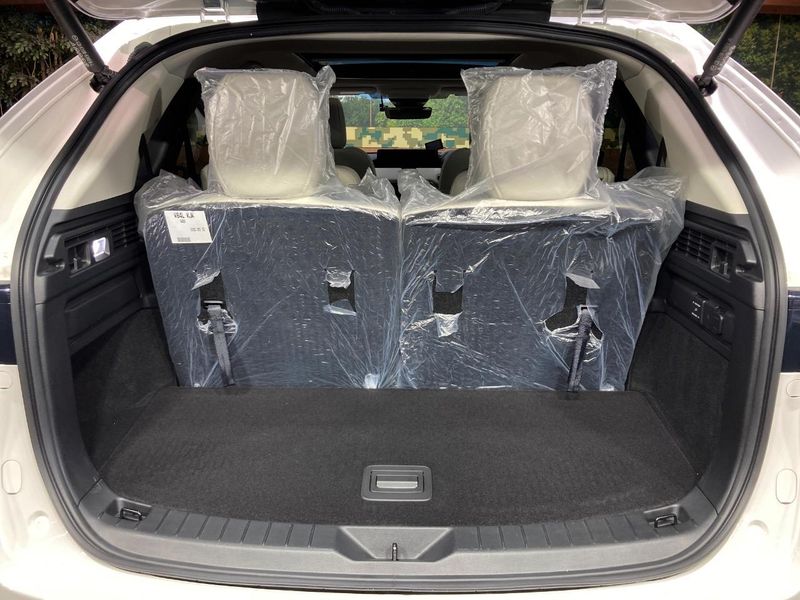2024 Mazda CX-80 3CA-KL3R3P (UW-6a9794202fdc9)[27]