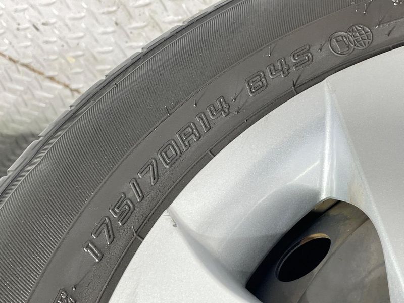2021 Toyota Yaris 5BA-KSP210 (UW-6a9794236520a)[8]