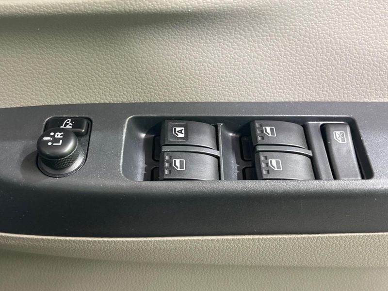 2012 Daihatsu Mira e:S DBA-LA300S (UW-6a97943aaa2a9)[7]
