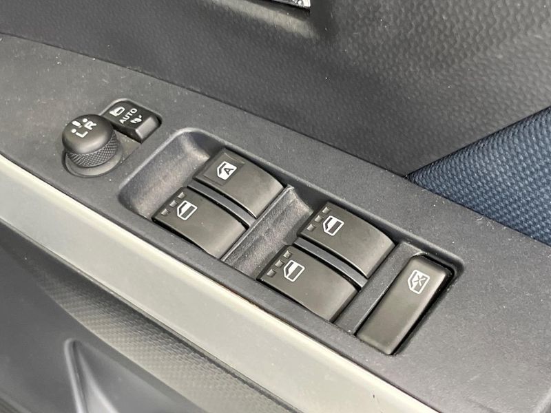 2020 Toyota Roomy 5BA-M900A (UW-6a97948be28a7)[5]