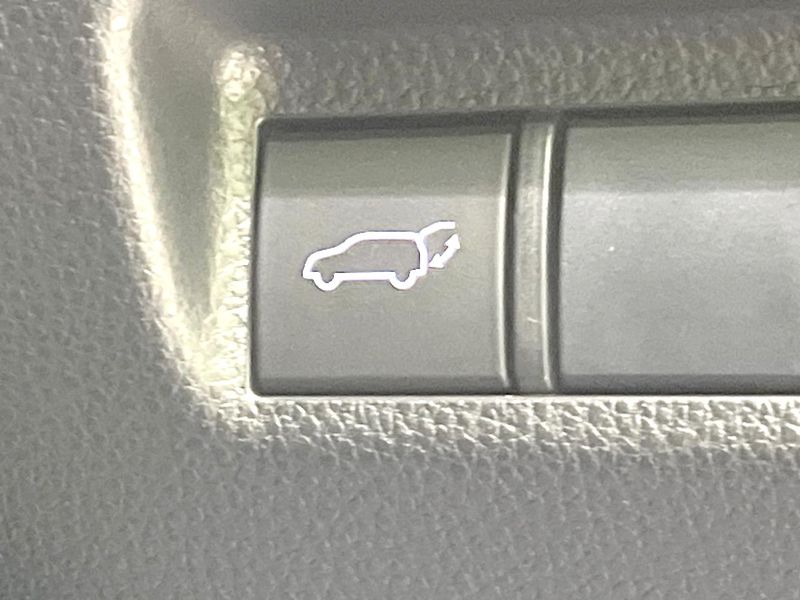 2020 Toyota RAV4 6BA-MXAA54 (UW-6a97950ca4d00)[28]