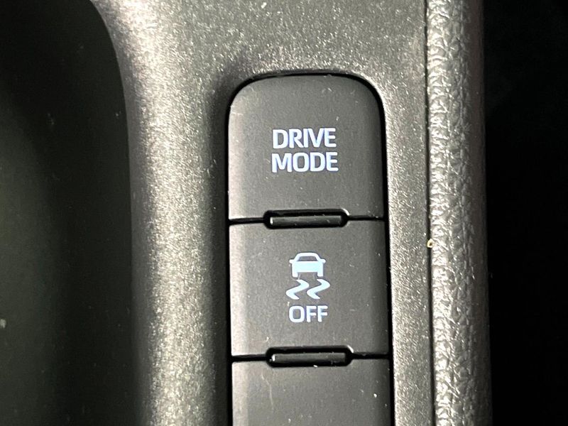 2021 Toyota Yaris 5BA-MXPA10 (UW-6a97951ab7479)[16]