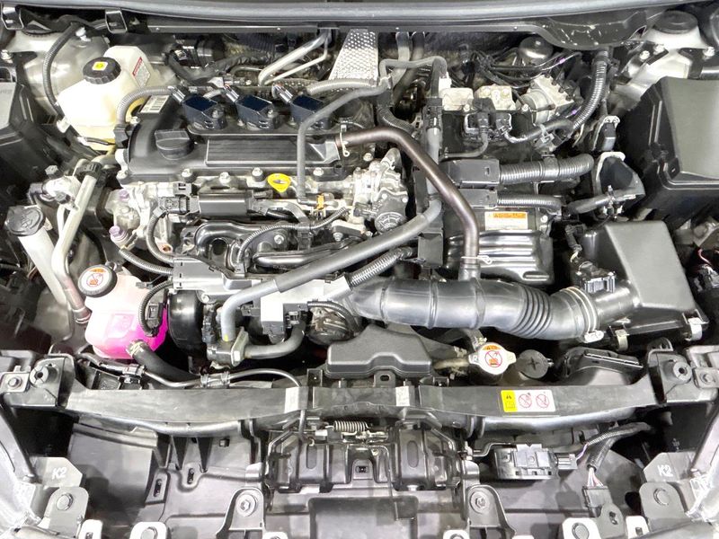 2023 Toyota Yaris 6AA-MXPH10 (UW-6a97952091baa)[5]