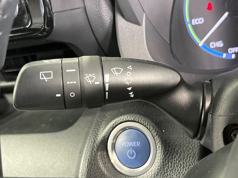 2022 Toyota Yaris Cross 6AA-MXPJ10 (UW-6a9795279d260)[17]