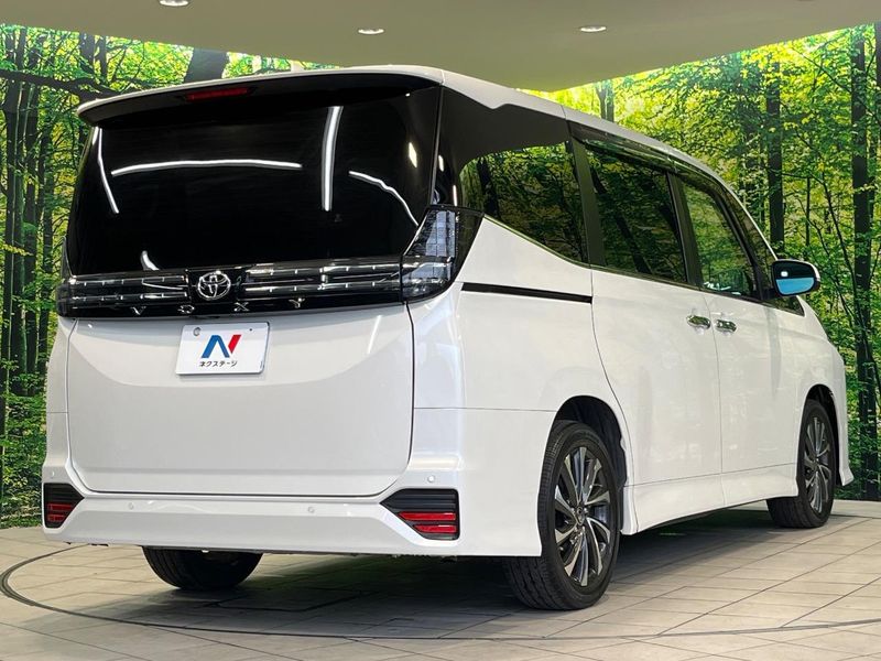 2022 Toyota Voxy 6BA-MZRA90W (UW-6a97955eae931)[16]