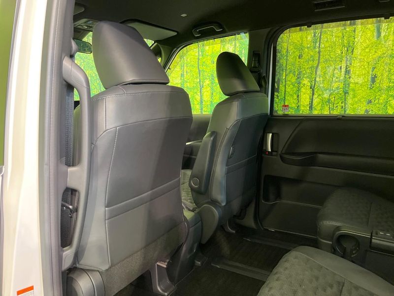 2023 Toyota Voxy 6BA-MZRA90W (UW-6a97955f0fae5)[9]