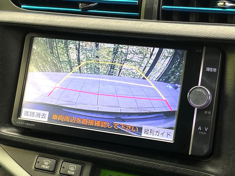 2013 Toyota Aqua DAA-NHP10 (UW-6a97956eb6dc1)[18]