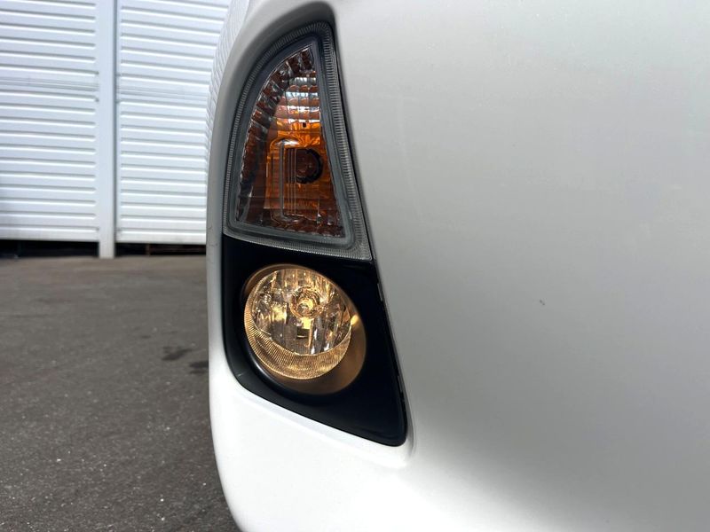 2014 Toyota Aqua DAA-NHP10 (UW-6a979570c0e6a)[14]