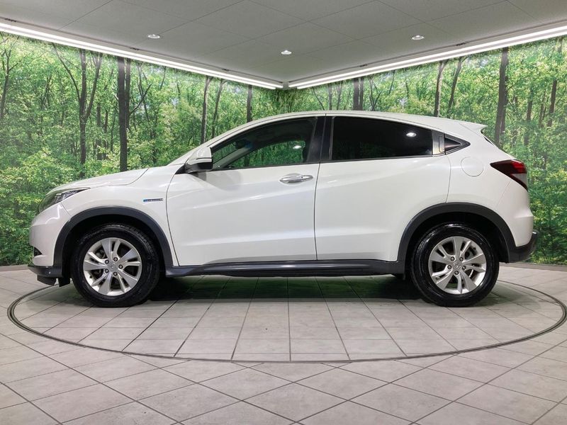 2017 Honda Vezel DAA-RU3 (UW-6a9795ad40971)[22]