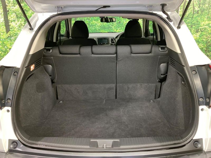 2017 Honda Vezel DAA-RU3 (UW-6a9795ad40971)[16]