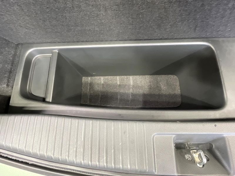 2018 Honda Vezel DAA-RU3 (UW-6a9795aebf0c8)[29]