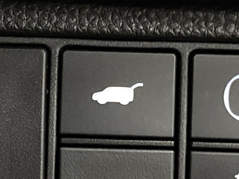 2022 Honda Vezel 6AA-RV5 (UW-6a9795b51b603)[21]