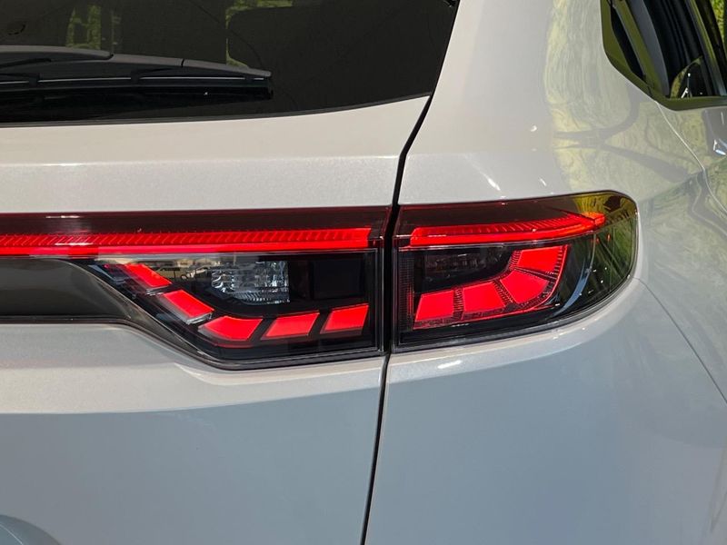 2023 Honda Vezel 6AA-RV5 (UW-6a9795b76f648)[25]