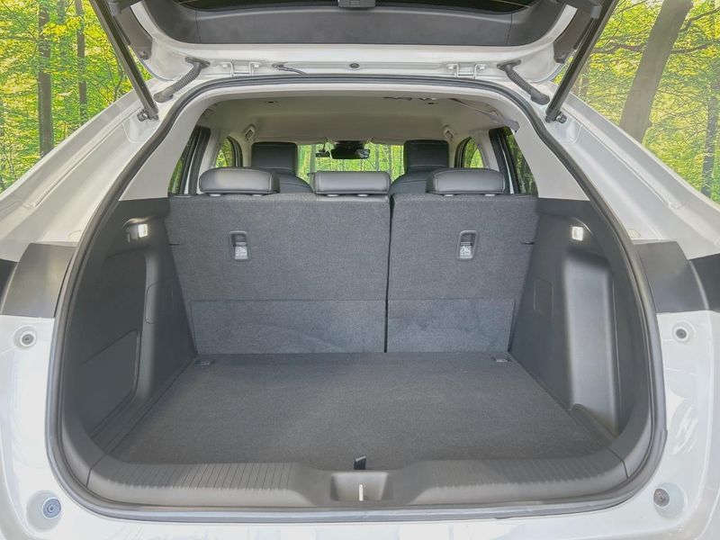 2025 Honda Vezel 6AA-RV5 (UW-6a9795bc212ee)[13]
