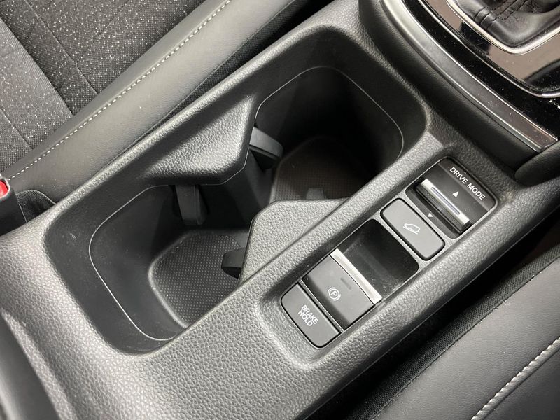 2023 Honda Vezel 6AA-RV6 (UW-6a9795bf381bb)[29]