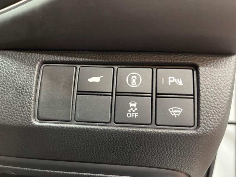 2023 Honda Vezel 6AA-RV6 (UW-6a9795bf381bb)[23]