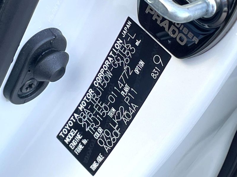 2020 Toyota Land Cruiser Prado CBA-TRJ150W (UW-6a9795e91a6f5)[1]