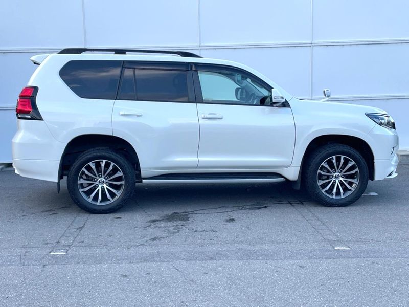 2020 Toyota Land Cruiser Prado CBA-TRJ150W (UW-6a9795e91a6f5)[14]