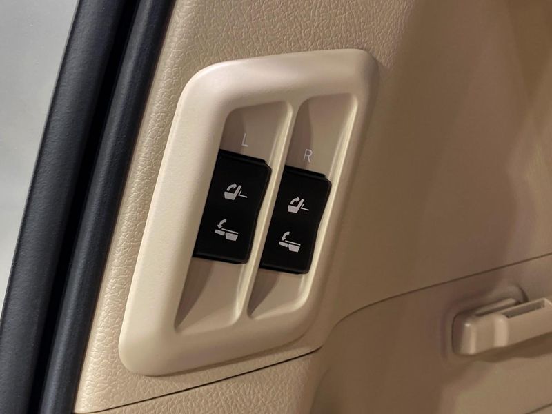 2023 Toyota Land Cruiser Prado 3BA-TRJ150W (UW-6a9795ec7a07f)[26]