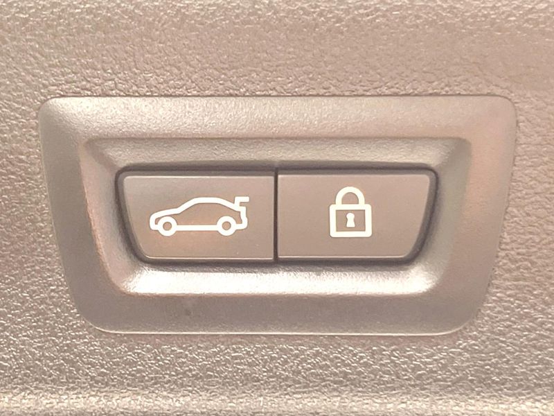 2019 BMW 5 Series ABA-JT20 (UW-6a9796103f633)[16]