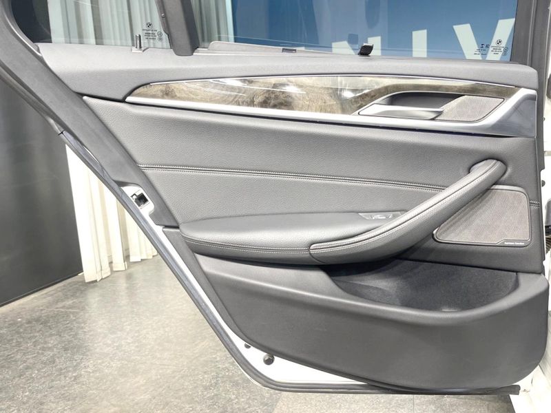 2019 BMW 5 Series ABA-JT20 (UW-6a9796103f633)[12]