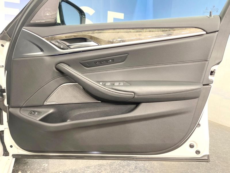 2019 BMW 5 Series ABA-JT20 (UW-6a9796103f633)[22]