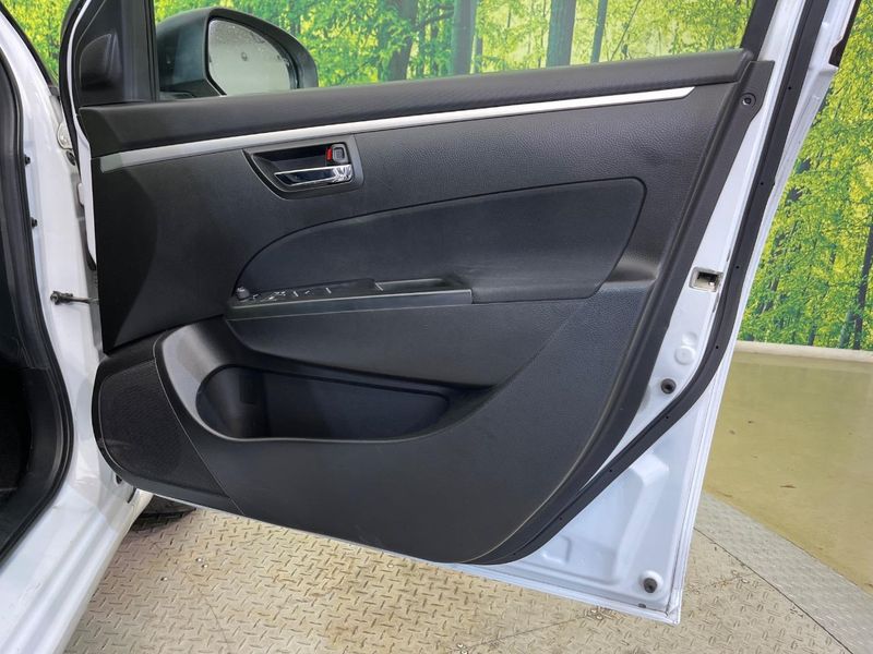 2011 Suzuki Swift DBA-ZD72S (UW-6a97962d84cc1)[20]